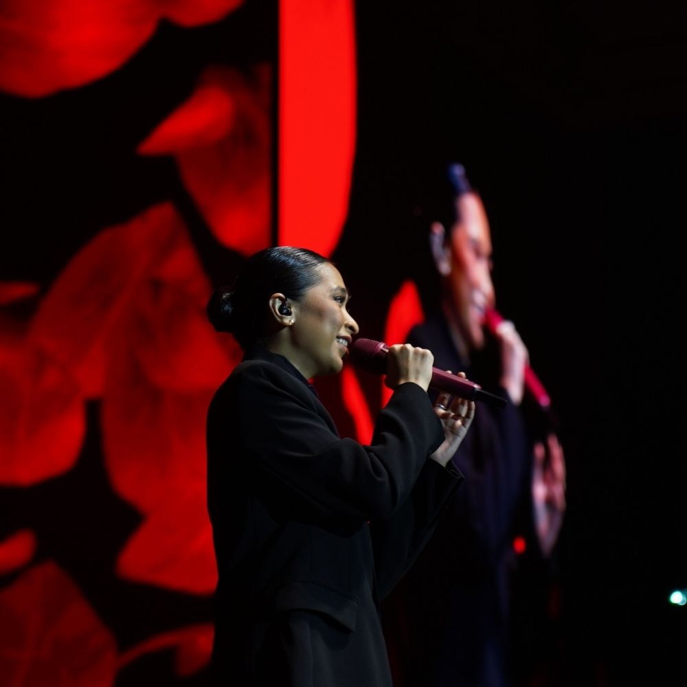 Singing By Ara Johari